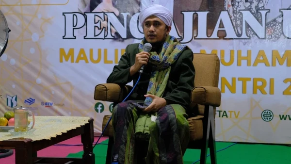 Lora Ismail Jelaskan Rahasia Anggur Dan Semangka Di Acara Maulid NU