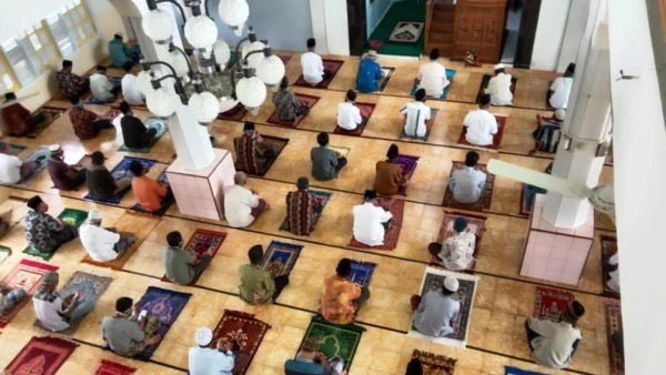 Khutbah Jumat Akhir Bulan Safar Sabar Dengan Takdir Dan Terus Optimis