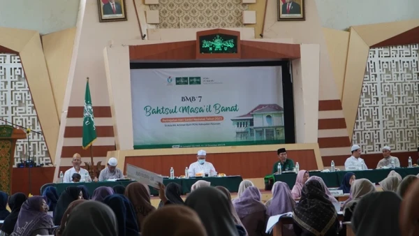 Program Unggulan RMINU Pasuruan Bahtsul Masail Khusus Santri Perempuan