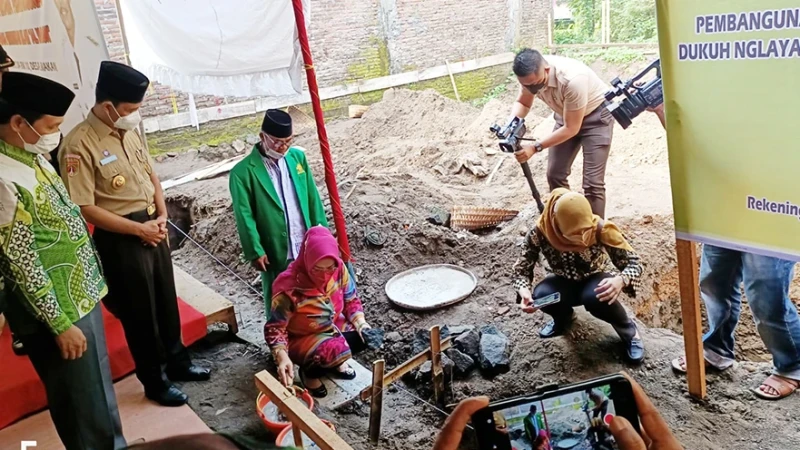 Bupati Sukoharjo Letakkan Batu Pertama Pembangunan Masjid NU Di Mojolaban