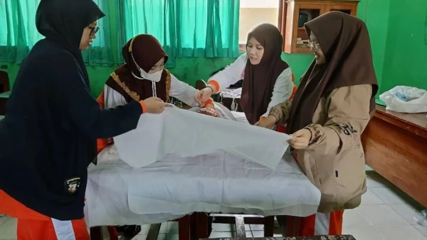 Tata Cara Mengurus Jenazah Perempuan