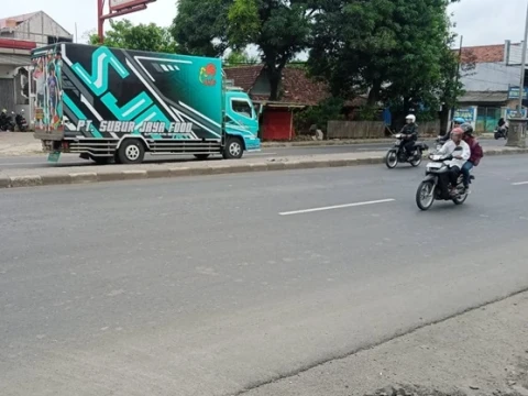 Sempat Rusak Akibat Banjir Jalan Pantura Demak Kini Bisa Dilalui Pemudik