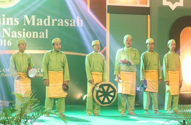 Ketika Siswa Mts Ma Arif Pontianak Kocok Perut Hadirin Di