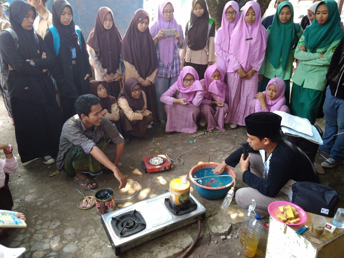 Peringati Hari Bumi, IPNU-IPPNU Astanajapura Sosialisasi 