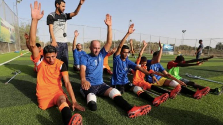Sepak Bola 'Selamatkan' Warga Palestina Korban Serangan Israel