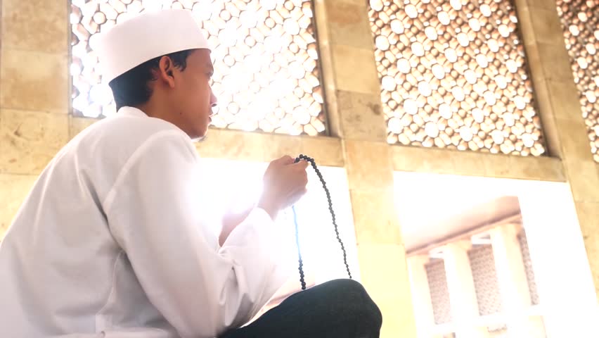 Ini Susunan Dzikir Dan Wirid Sesudah Shalat Jumat