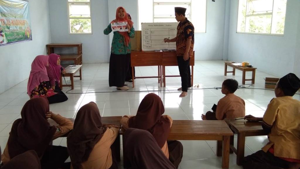 Pemilihan Pengurus Osis Latih Siswa Smp Al Madinah Jombang Demokrasi