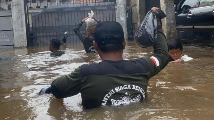 Puisi Banjir Jakarta Kumpulan Puisi