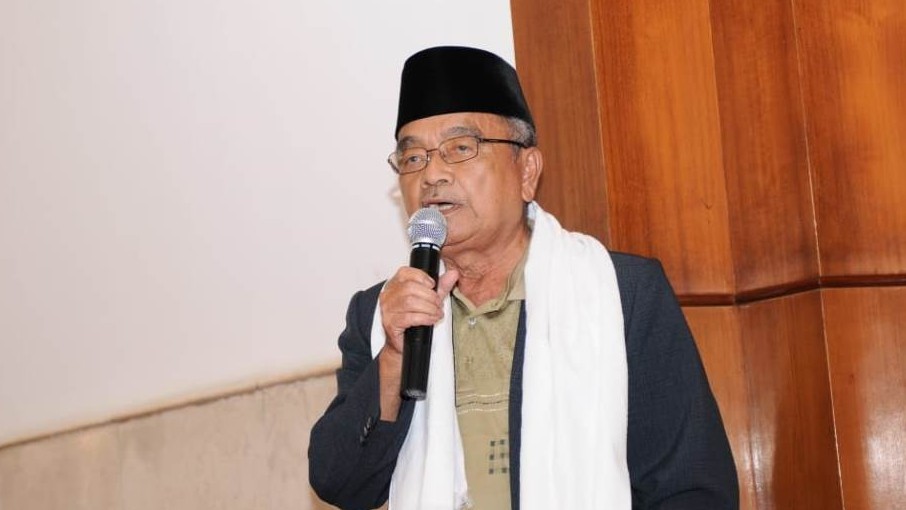 Kasih Sayang Kh E. Fakhruddin Masthuro Pada Semut Dan Pepohonan 