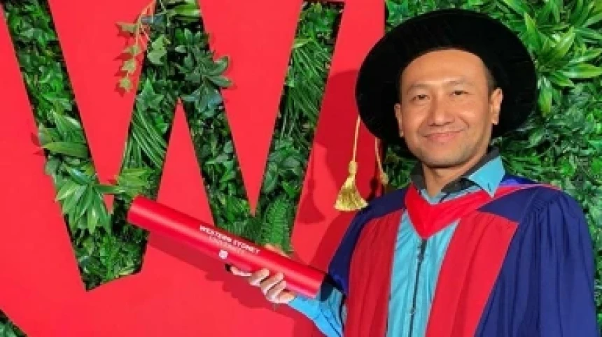 Kaji Konsep Green Pesantren, Dosen Unusia Hasan Basri Raih Doktor dari Western Sydney University