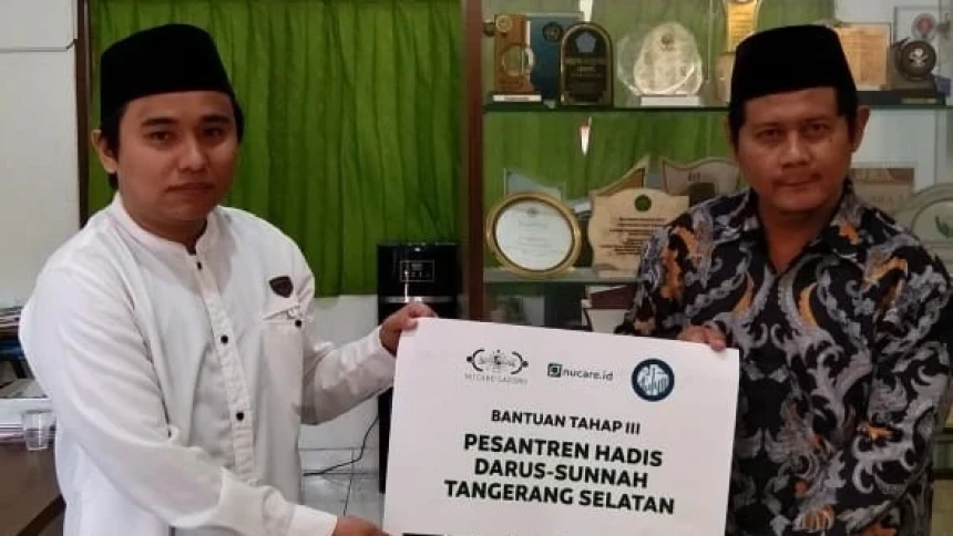 NU Care-LAZISNU Serahkan Bantuan Tahap 3 untuk Pesantren Hadits Darus-Sunnah Tangerang Selatan