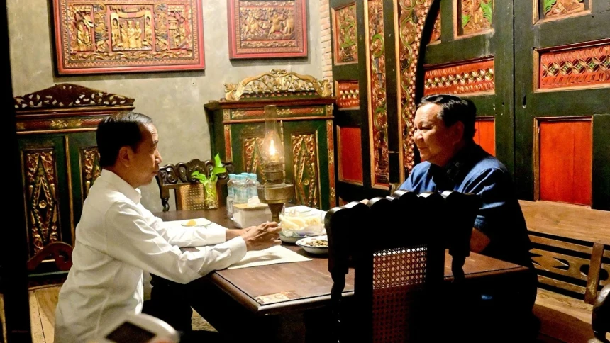 13 Hari Pimpin RI, Prabowo Kunjungi Jokowi di Surakarta