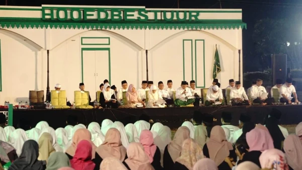 Drama Kolosal Resolusi Jihad Meriahkan Hari Santri 2024 di Tugu Pahlawan Surabaya