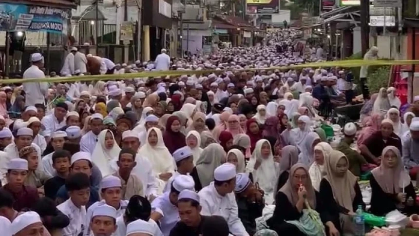 Melihat Antusiasme Haul Guru Sekumpul, 32 Ribu Relawan Layani Jamaah yang Membludak