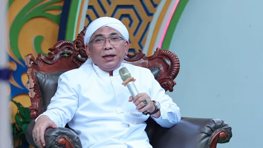 Gus Yahya Ajak Jamaah yang Hadiri Haul Ke-21 KH Cholil Bisri Niatkan Cari Keberkahan Ulama