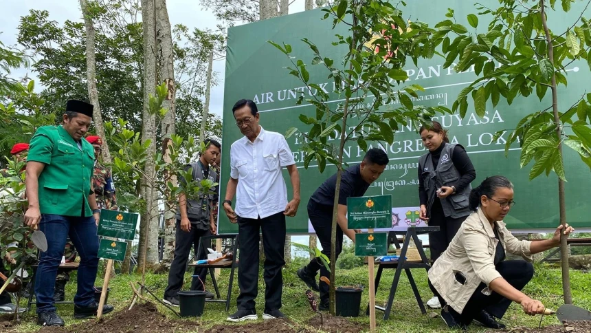 Selamatkan Bumi, Ketum GP Ansor Hadiri Tanam Pohon Bersama Hamengkubuwono X dan Pemuda Lintas Agama