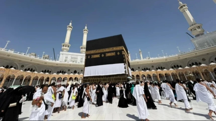Baca Doa Berikut Saat Mengawali Tawaf