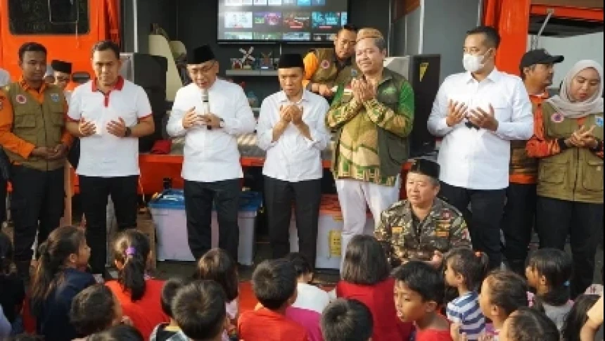 Kunjungi Korban Kebakaran Manggarai, Ketum PBNU Minta Pemerintah Sediakan Tempat Tinggal Layak