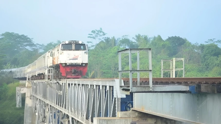 Prabowo Akan Benahi 1.800 Perlintasan KA, Pengamat: Jangan Lupakan Reaktivasi Jalur Kereta