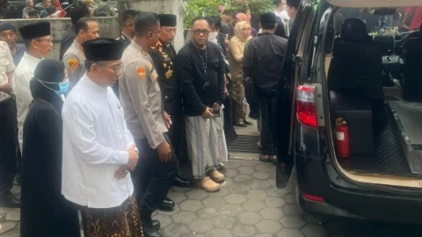 Ketum PBNU, Ketua MPR, Kapolri, dan Menteri PPPA Melayat Kiai Adib