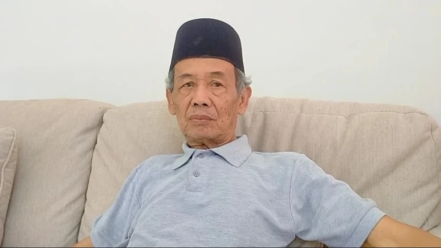 Cerita Sastrawan Ahmad Tohari Berbagi Nasi Kotak Setiap Jumat