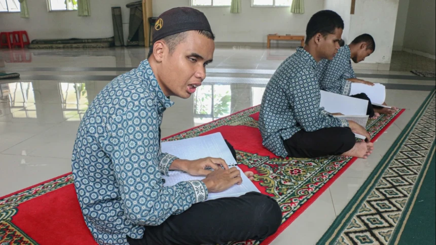 Pesantren Tunanetra Raudlatul Makfufin Cerahkan 'Pandangan' Difabel Netra