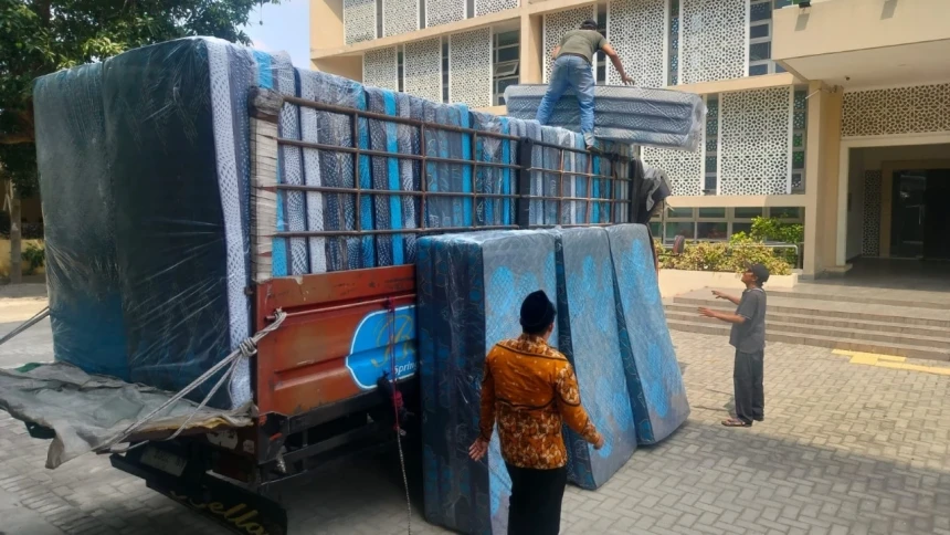 3.000 Kasur Baru untuk Peserta Muktamar Ke-35 NU Mulai Disalurkan ke Tambakberas