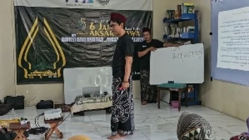 Meriahkan Muktamar Ke-35 NU, Pesantren YBAM Hidupkan Aksara Jawa