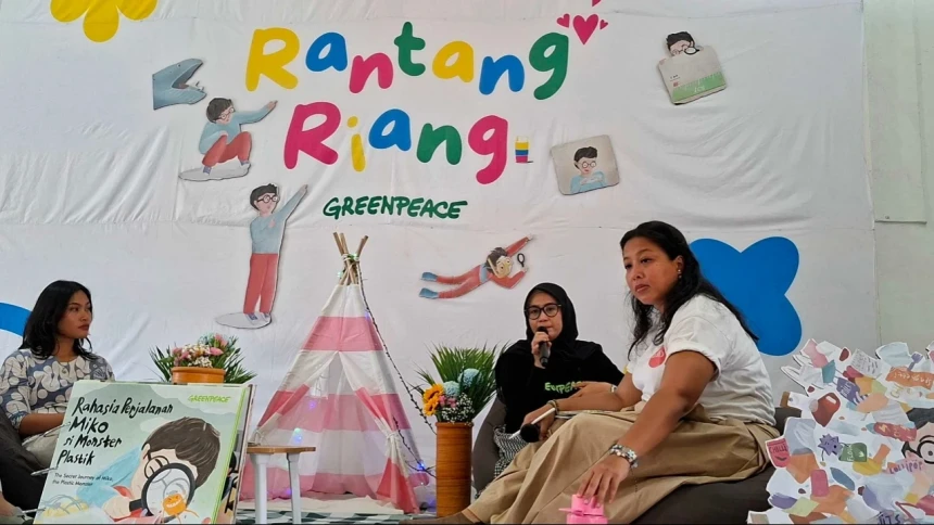 Mikroplastik Masuk Air Minum, Bahaya Plastik Tak Berhenti di Tempat Sampah