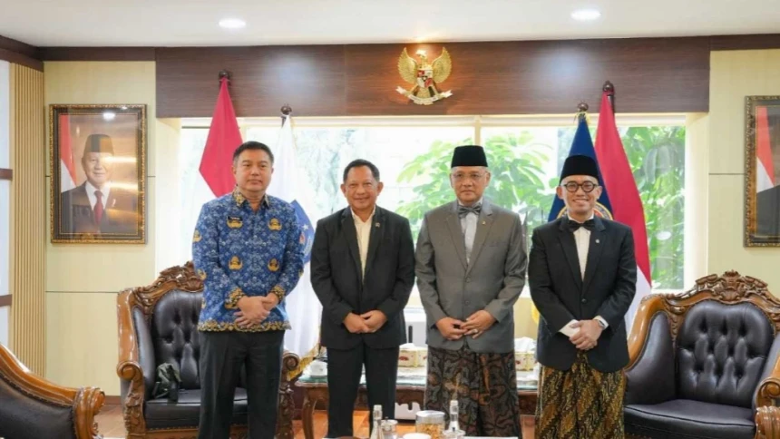 Kemenhaj-Kemendagri Sinkronkan Data Jamaah, Antrean Haji Dipastikan Akurat