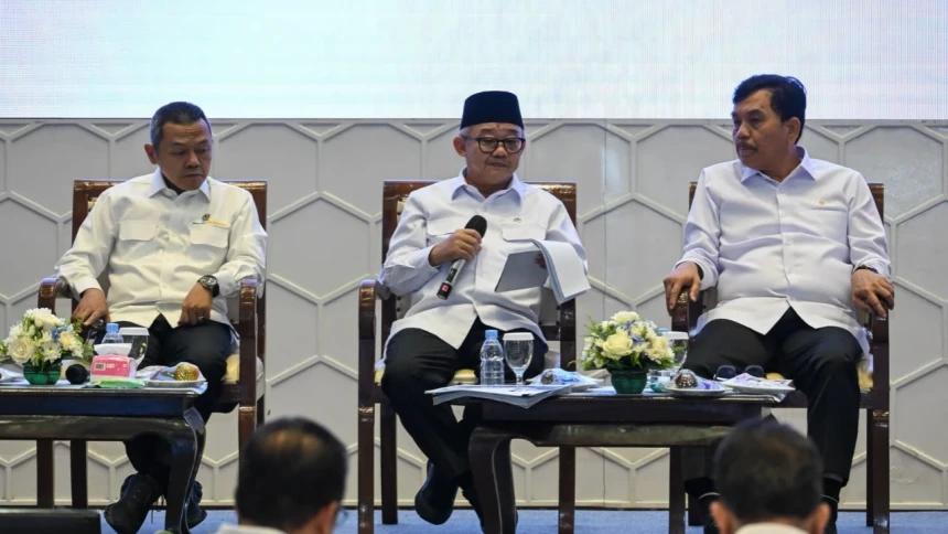 Kemendikdasmen Revitalisasi 55 Ribu Sekolah dan Beri Tunjangan Ratusan Ribu Guru