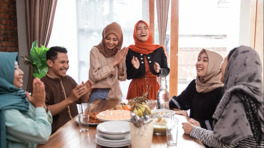 Khutbah Jumat: Dua Bekal yang Menyelamatkan Manusia di Akhirat