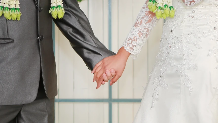 Istri Labrak Suami karena Menikah Lagi, Ini Larangan Poligami tanpa Izin Istri!
