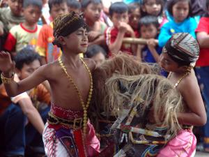 Semarak Seni Tradisi dalam 50 Tahun LESBUMI