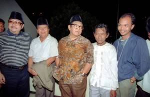 Gus Dur dan Kewalian Mbah Liem