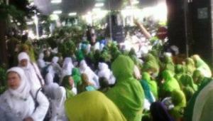 Muslimat NU DKI Jakarta Tumpah di Halaman PWNU