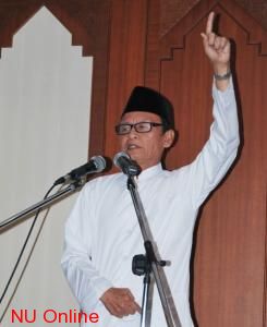 Zawawi Imron: Pesantren values eliminate hostility