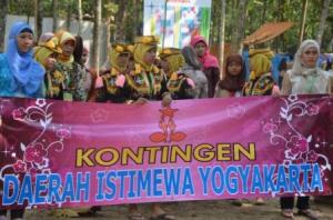 Sebelum Pulang, Peserta Karnaval Keliling Kampung