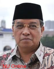 Kang Said leads tahlil, marking Pesantren Lulur Al-Tsaqofah