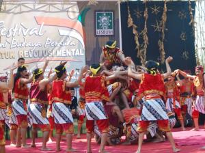 Lesbumi Tampilkan Ragam Seni Pemuda di Borobudur