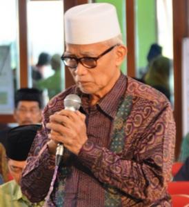 Ditetapkan sebagai Pejabat Rais PWNU Jatim, KH Anwar Manshur Menangis