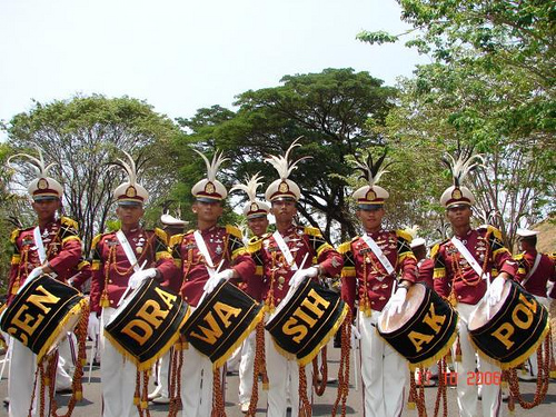 Drum Cendrawasih Akpol Semarakkan Panjang Jimat Kanzus Sholawat