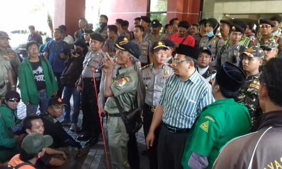 Kawal Perda Mihol, NU Adakan Aksi Damai di Kantor DPRD Surabaya
