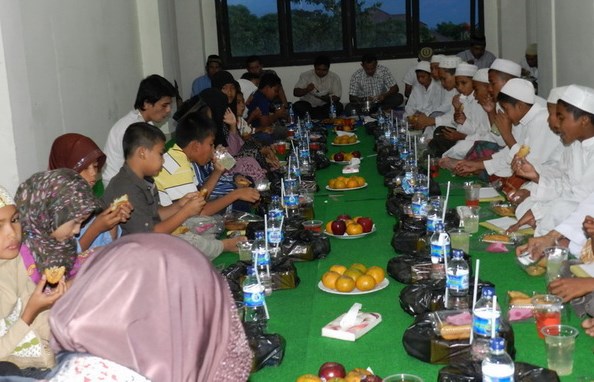Buka Bersama, Merayakan Kebersamaan dalam Ramadhan