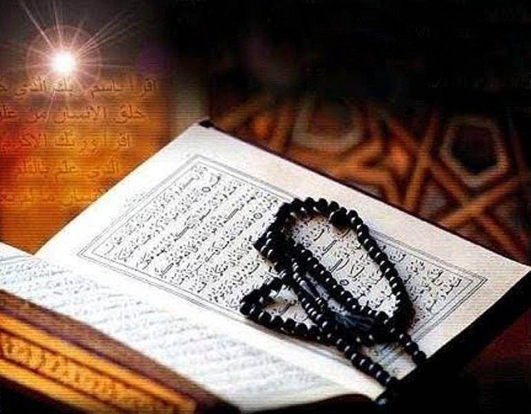 Hukum Baca Al-Qur`an via HP ketika Shalat (1)
