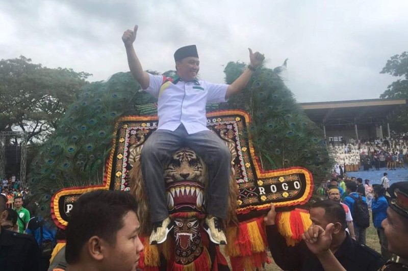 Buka LSN Jatim I di Ponorogo, Menpora Naik Reog