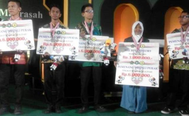 Jatim Juara Umum Kompetisi Sains Madrasah 2016 di Pontianak