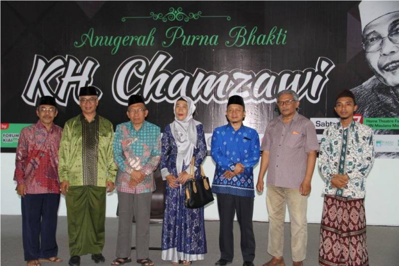 FKKS Beri Anugerah kepada Rais Syuriah PCNU Malang