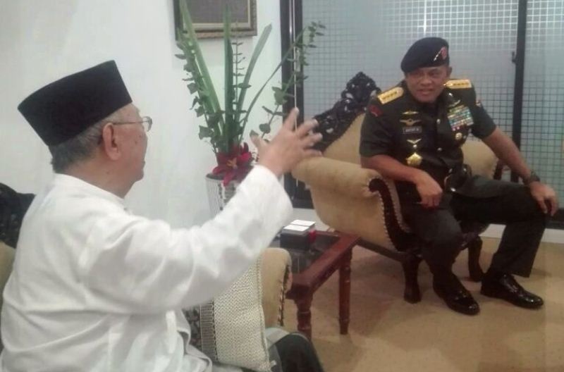 Gus Sholah Apresiasi Langkah Panglima TNI Kunjungi Makam Presiden