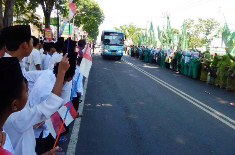 Merah Putih dan NU Sambut Kirab Resolusi Jihad di Mojokerto